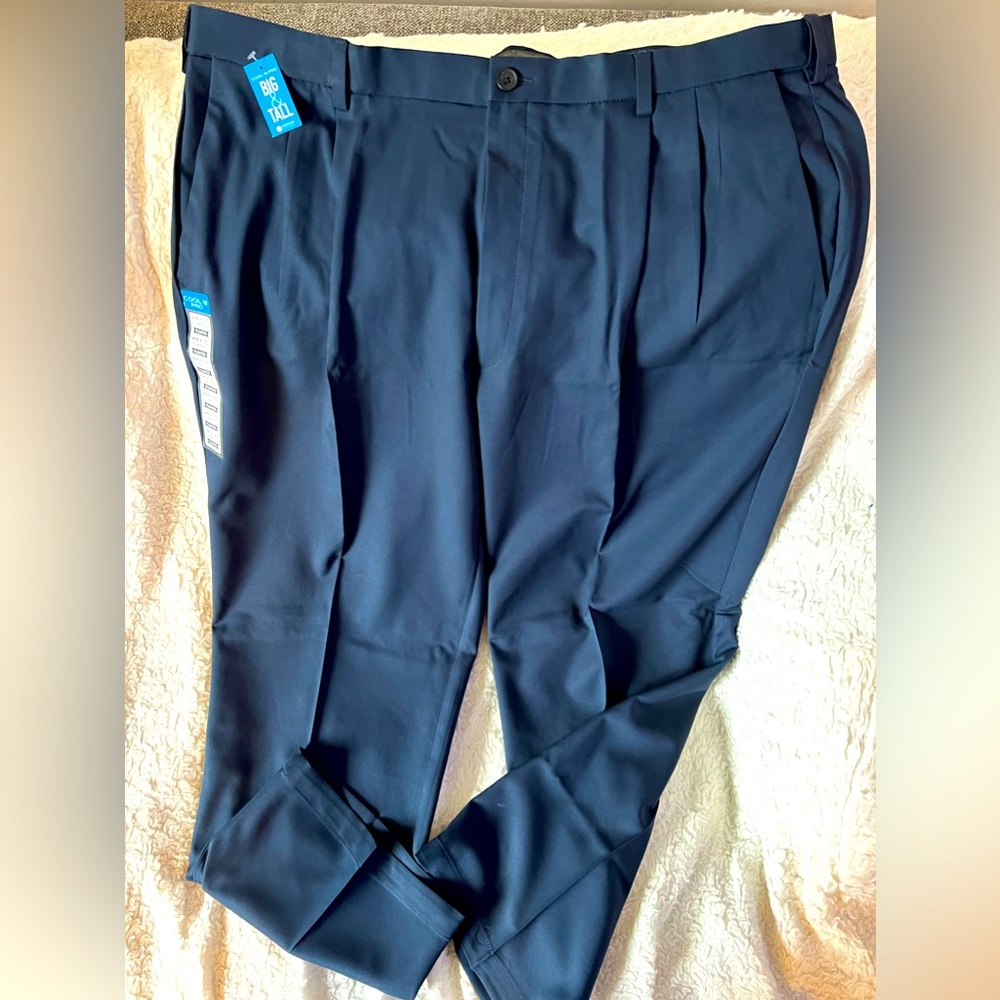 Brand new with tags men’s business pants with shirt grubbed technology!